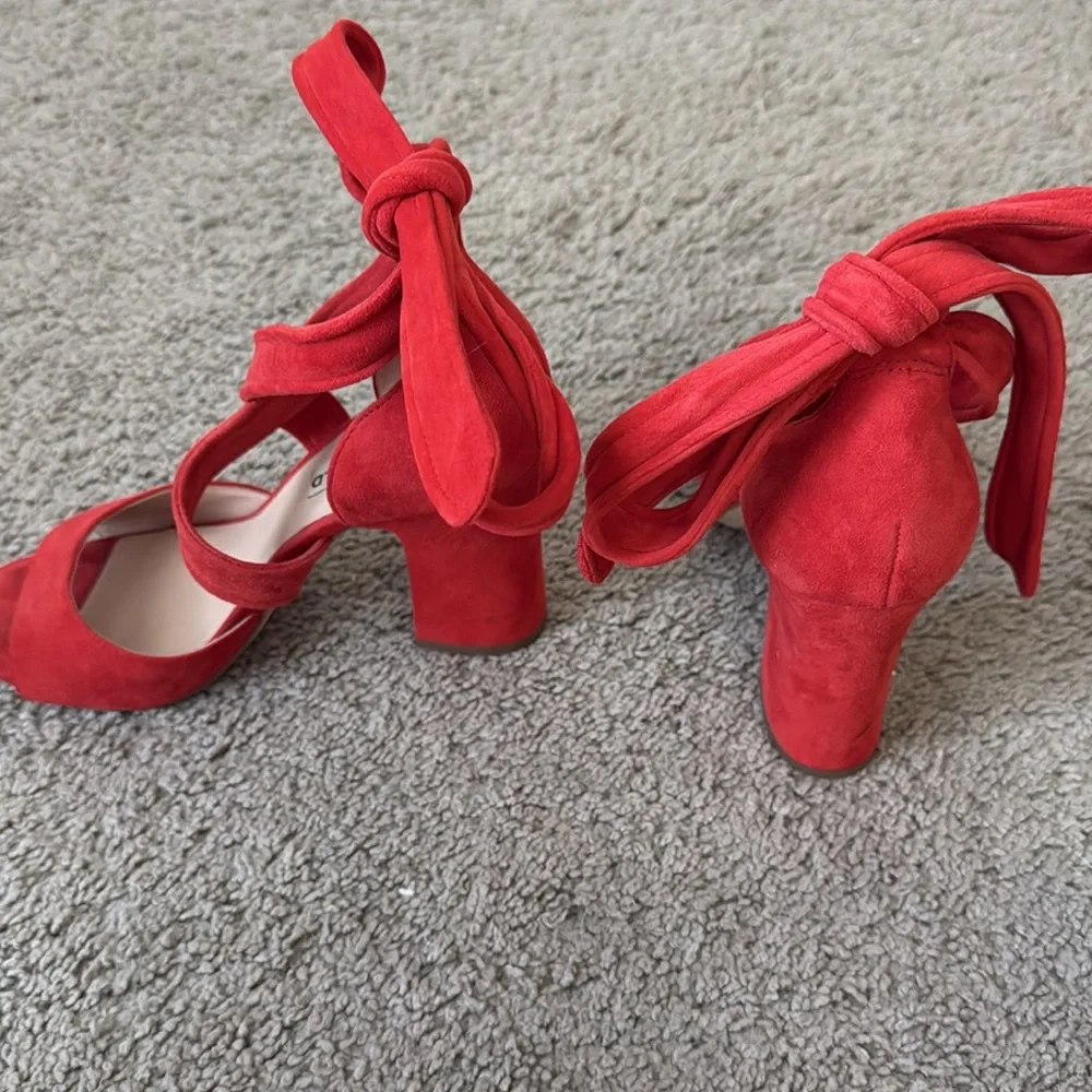 Karl Lagerfeld Suede Heels - Picture 2 of 2
